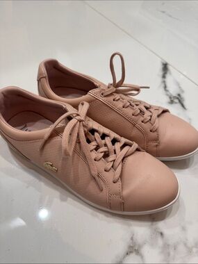 Lacoste Women’s Blush Pink Low-Top Sneakers (size 6)